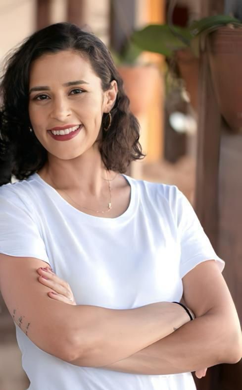 ANA CAROLINA CAMPOS DE CARVALHO